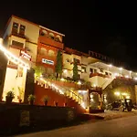 Treebo Kumbhal Castle, 2 Km From Kumbalgarh Fort