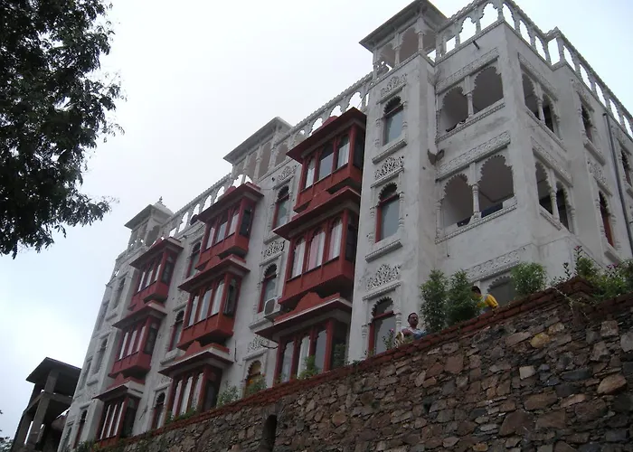 Hotel Rajgarh