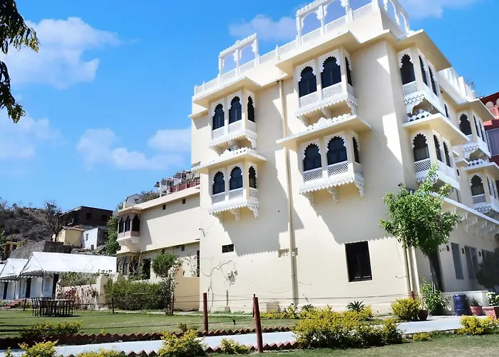 Kumbhal Palace And Resort