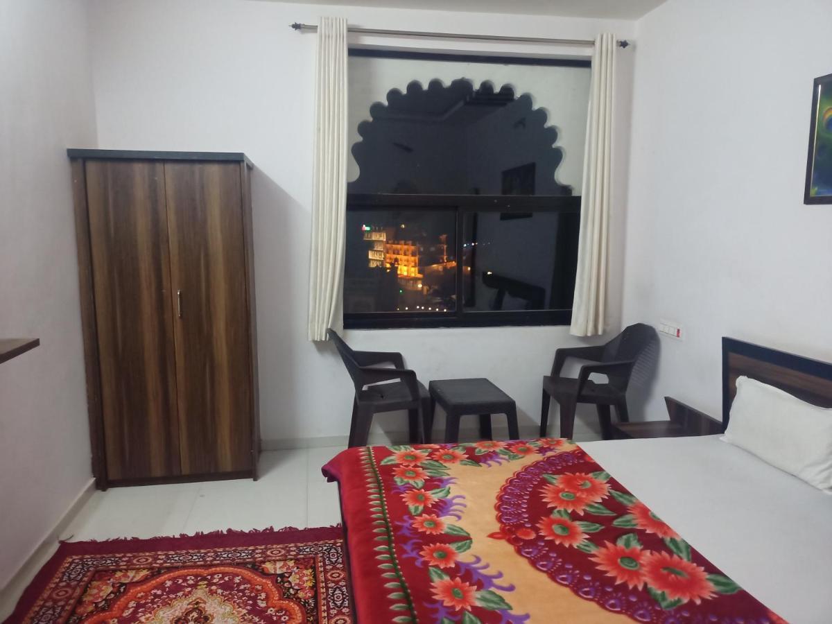 Hotel Jaigarh Palace 3*
