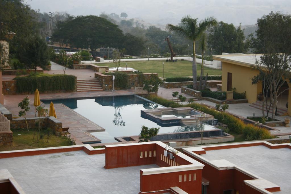 Hotel Club Mahindra 3*