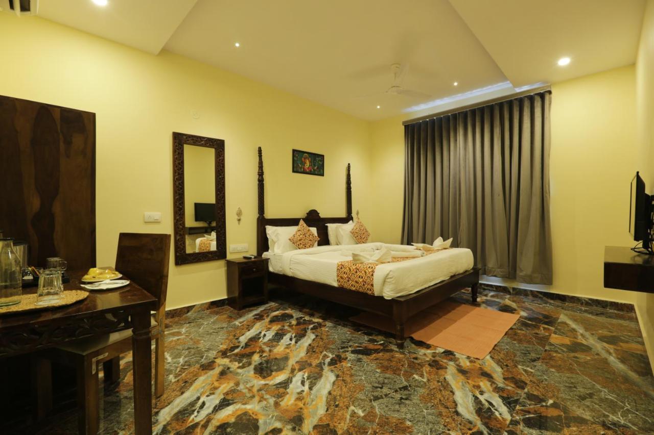 Palace Raj Kumbha Hotel 3*