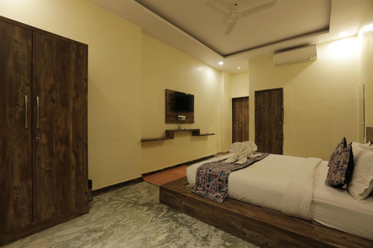 Palace Raj Kumbha Hotel