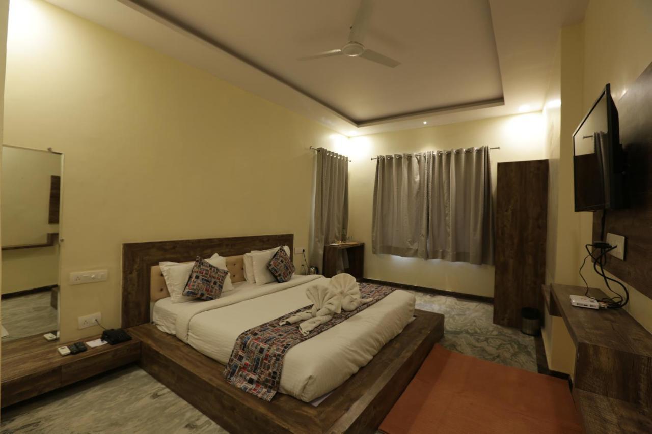 Palace Raj Kumbha Hotel