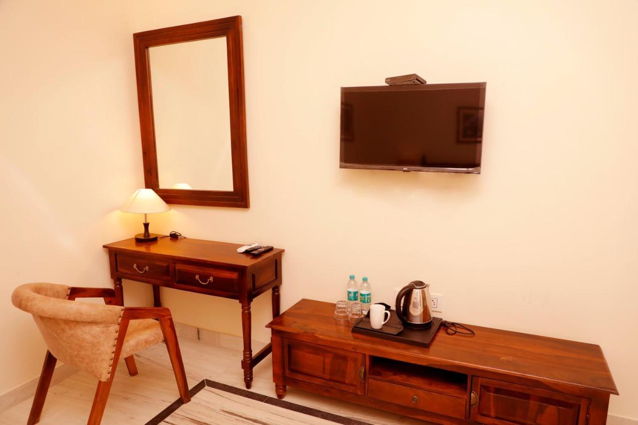 Destinn The Neergarh Palace &