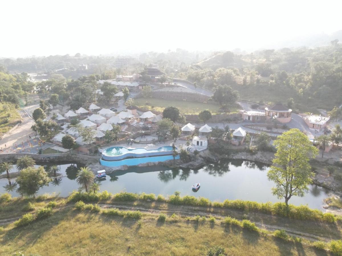Jungle Journey- A Hotel