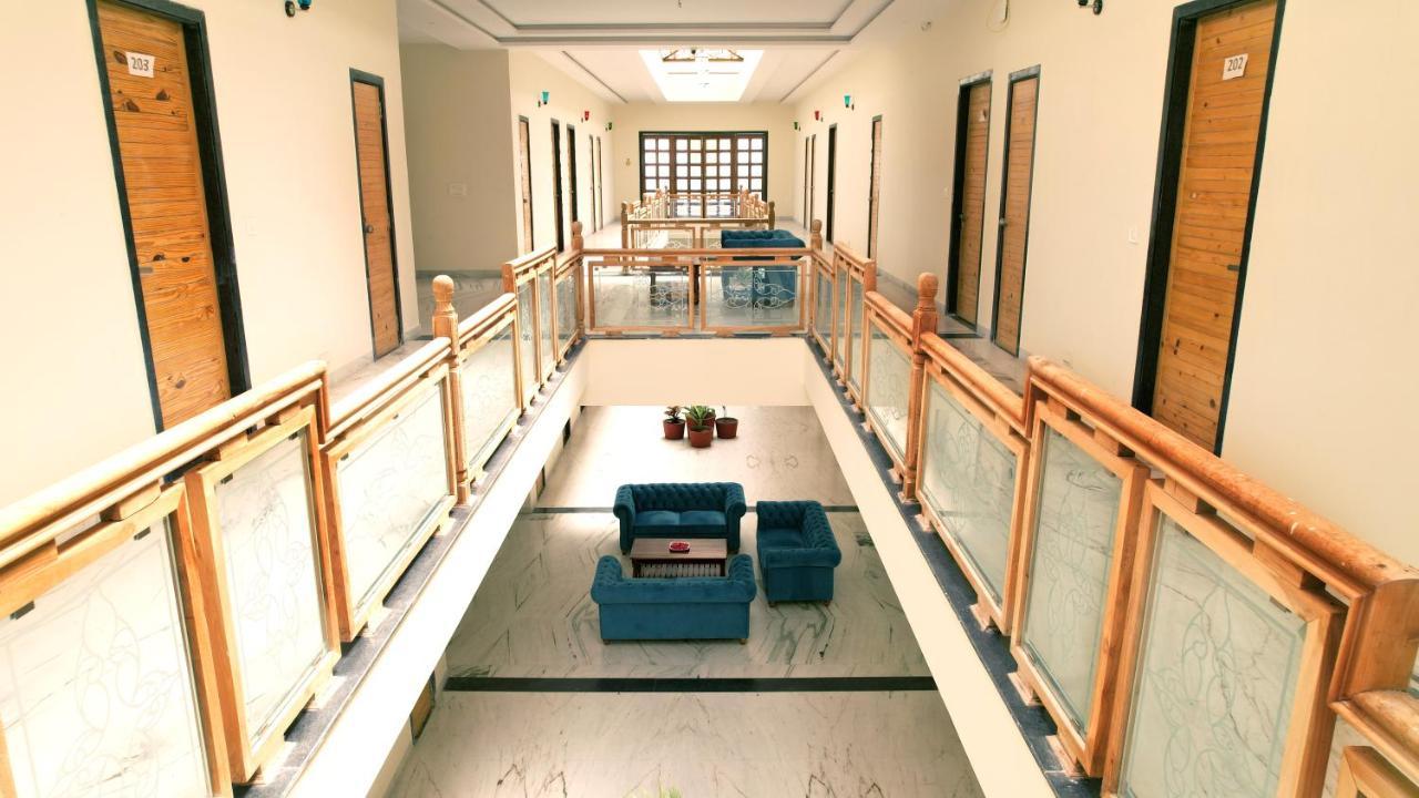 Destinn The Neergarh Palace &