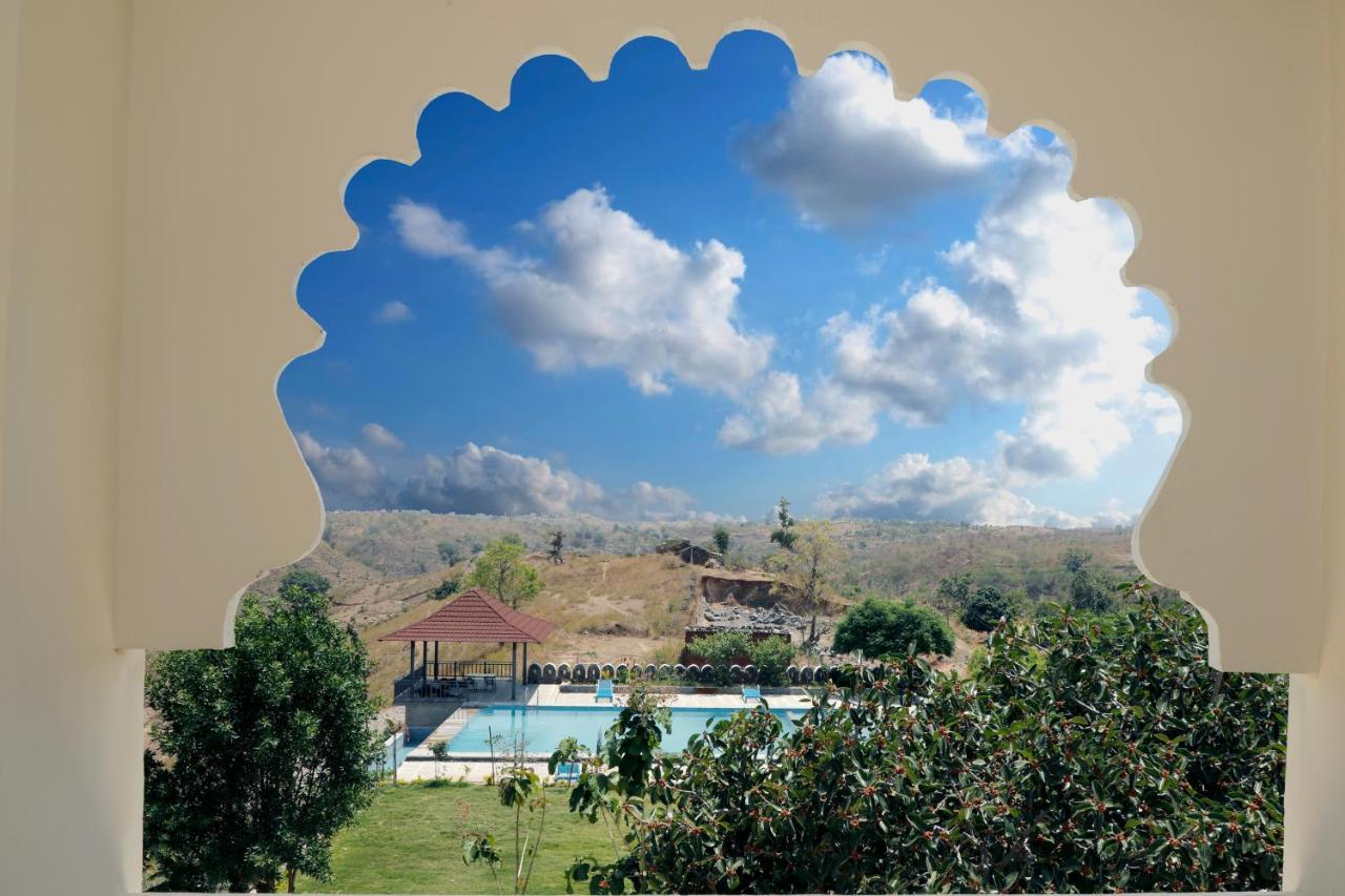 Hotel Destinn The Neergarh Palace &