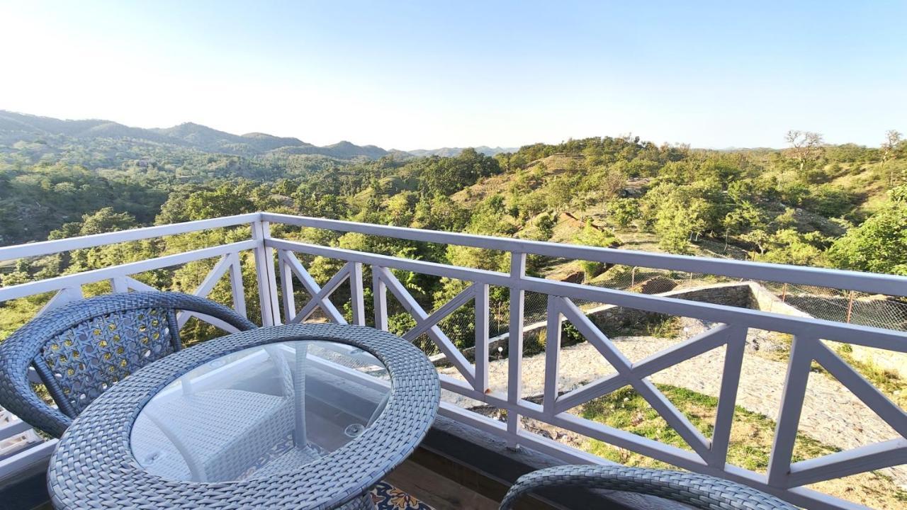 Resort The Sky Imperial Pavoreal Jungle Kumbhalgarh