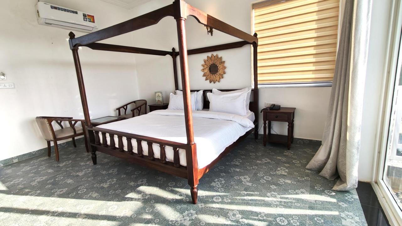 Resort The Sky Imperial Pavoreal Jungle Kumbhalgarh