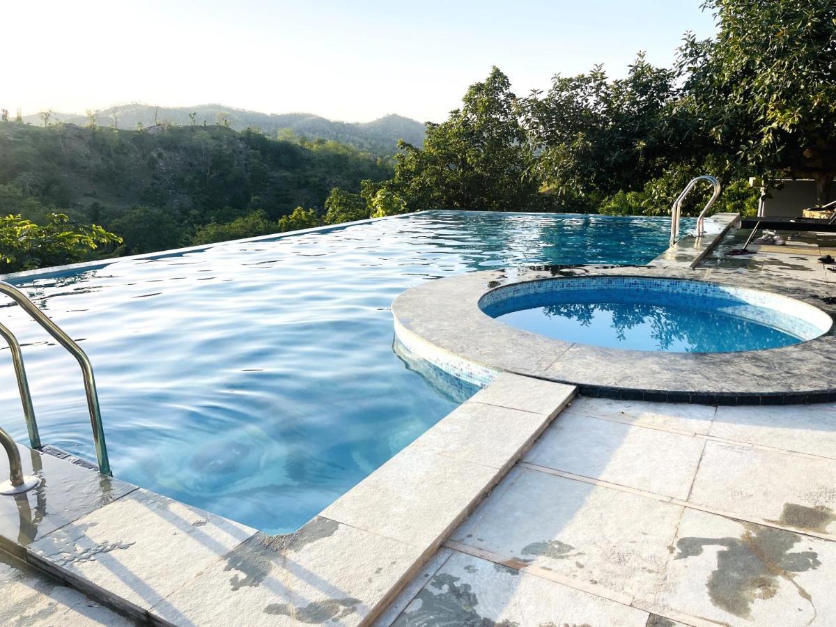 The Sky Imperial Pavoreal Jungle Resort *