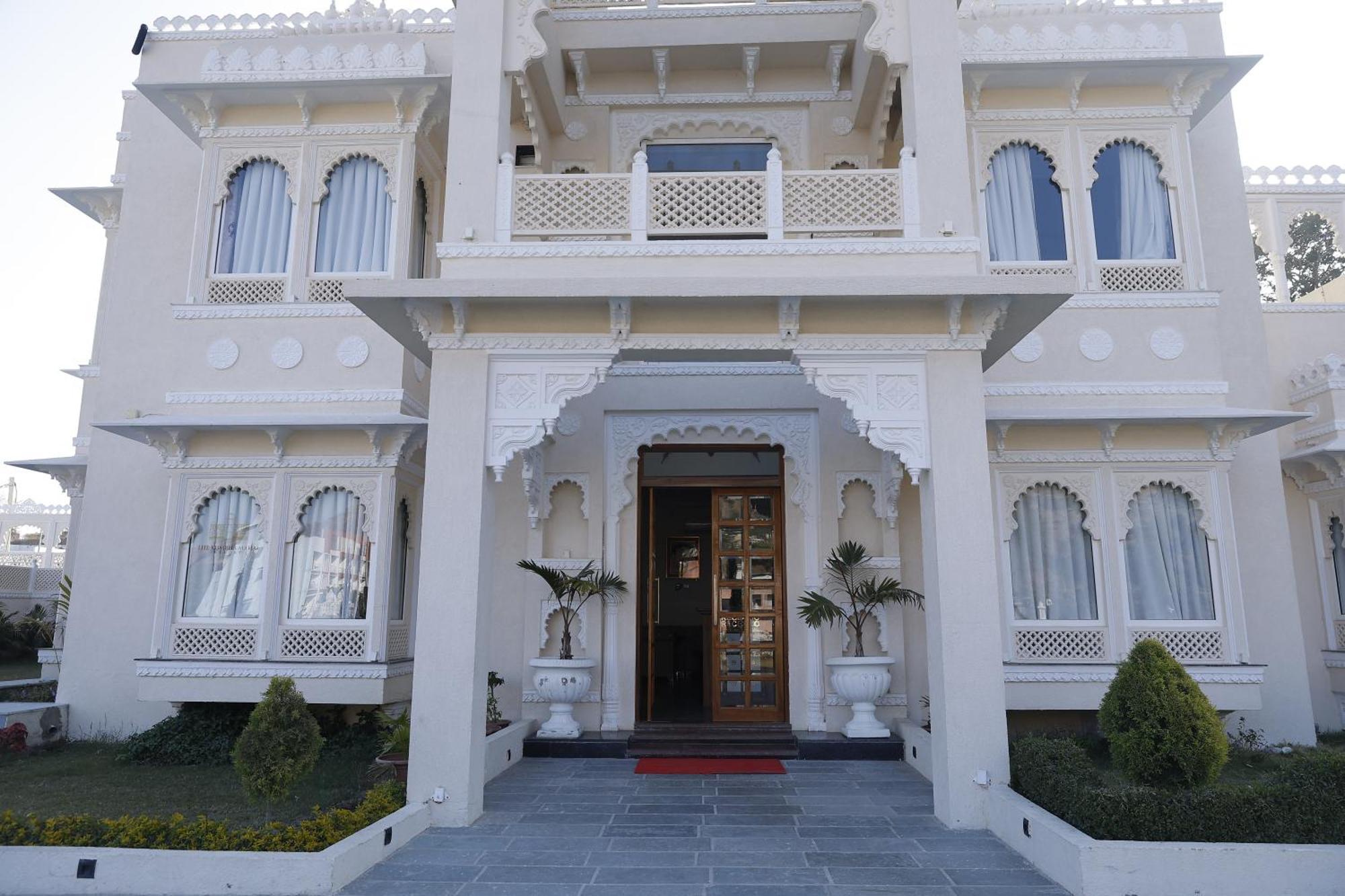 The Kumbha Mahal 3*