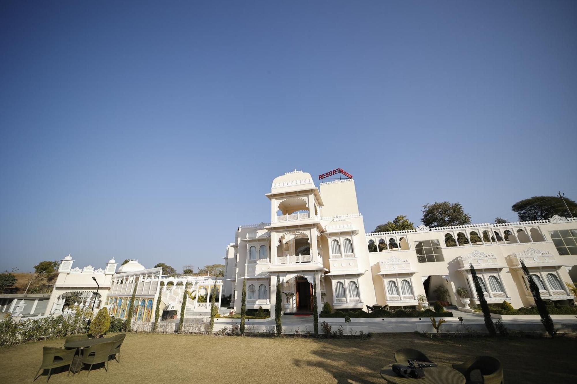 The Kumbha Mahal 3*