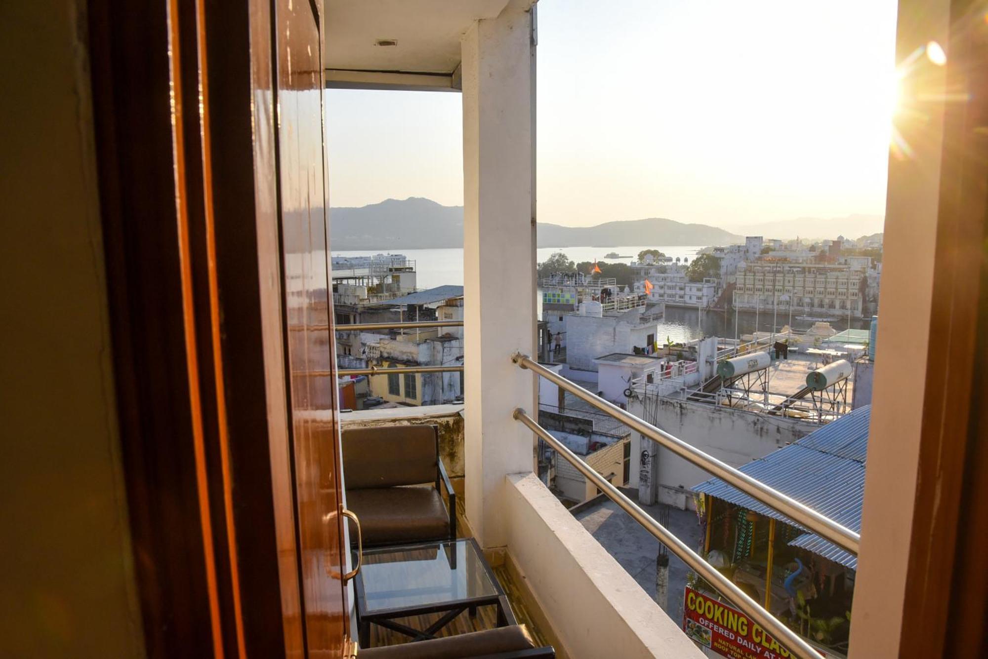 Sajjan Bed & Breakfast 3*
