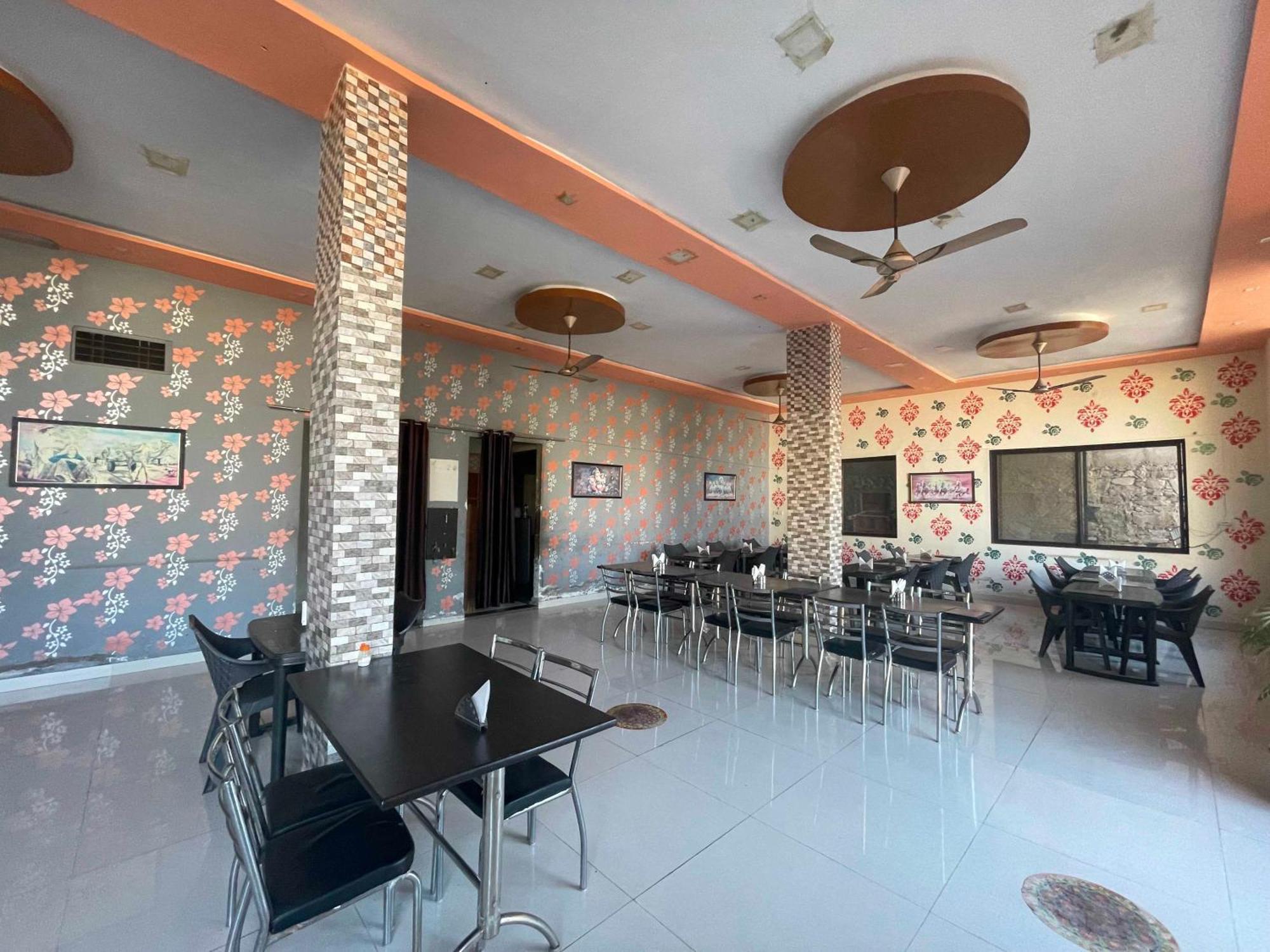 Hotel Spot On Sialo 3*