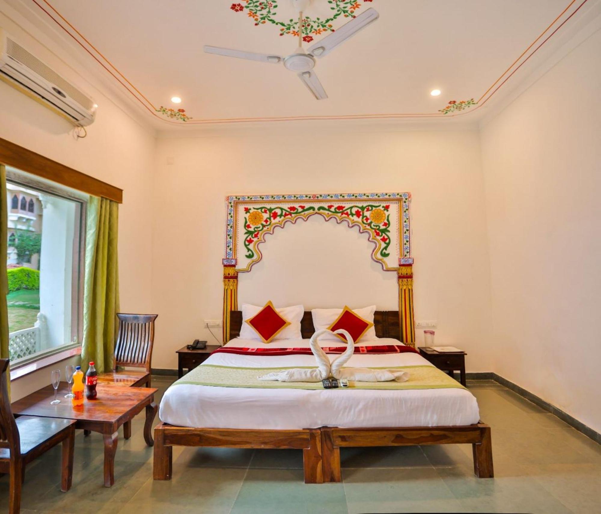 Kumbhal Palace And Homestay