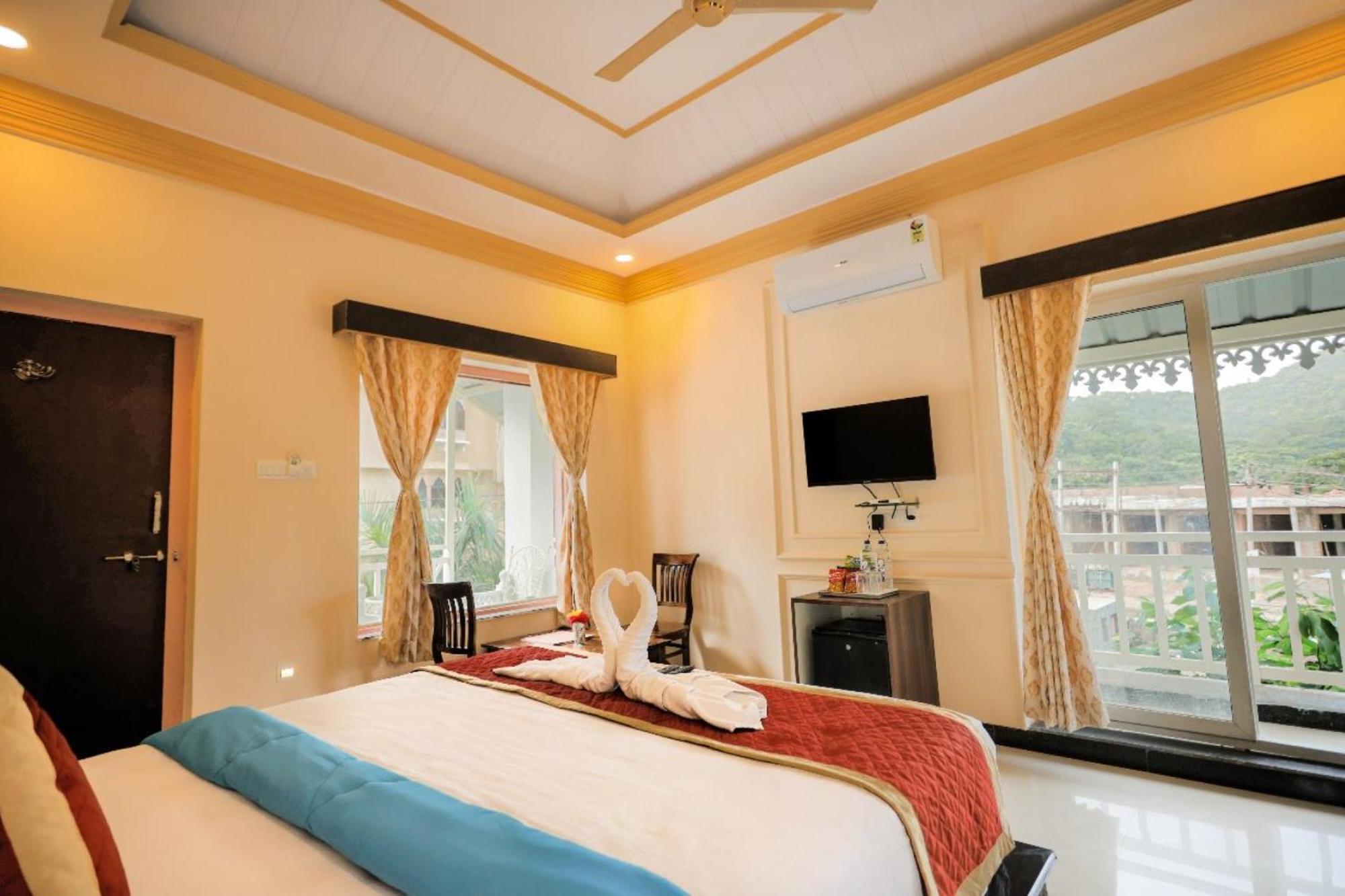 Kumbhal Palace And Homestay *