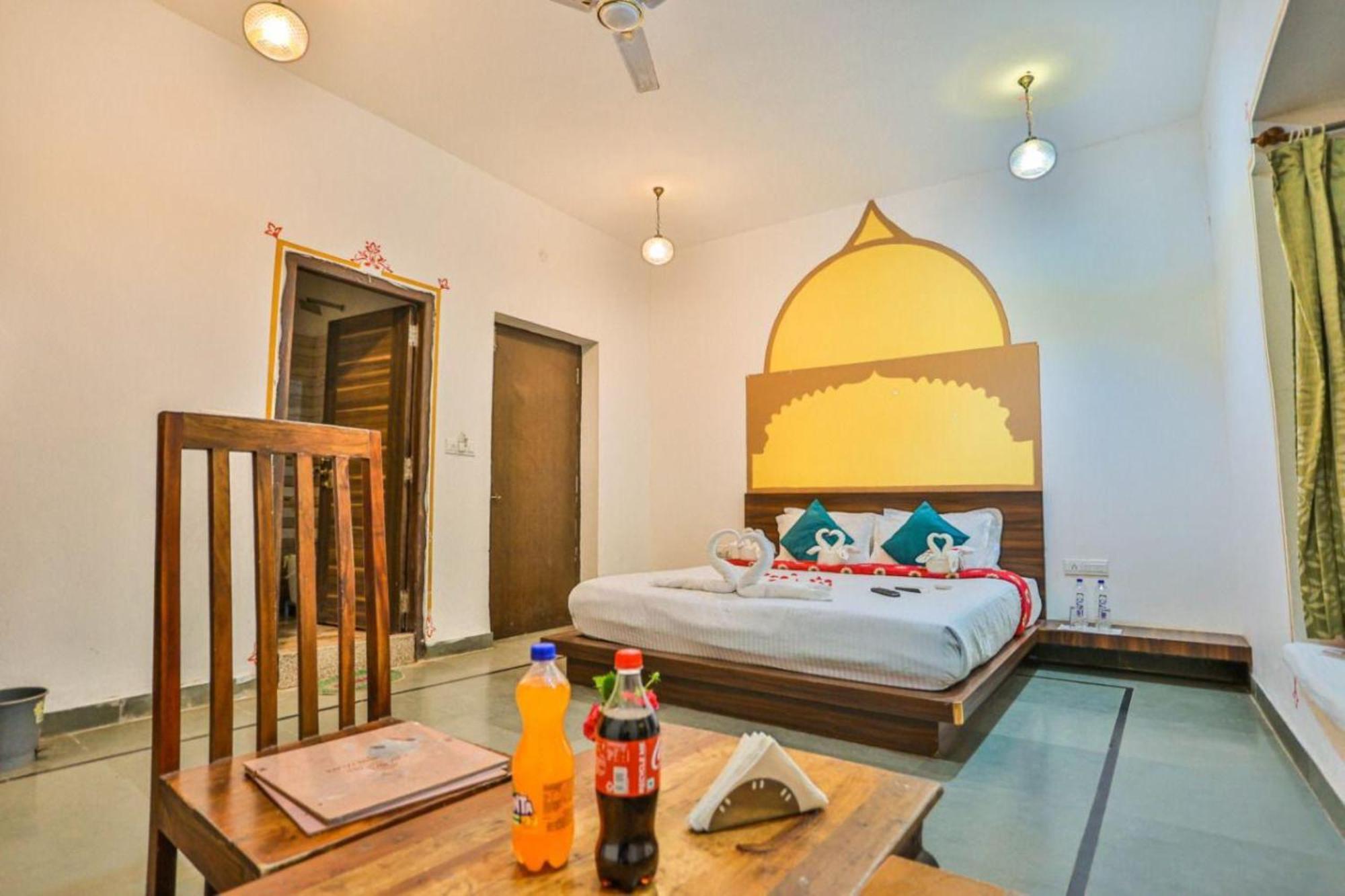 Kumbhal Palace And Homestay *