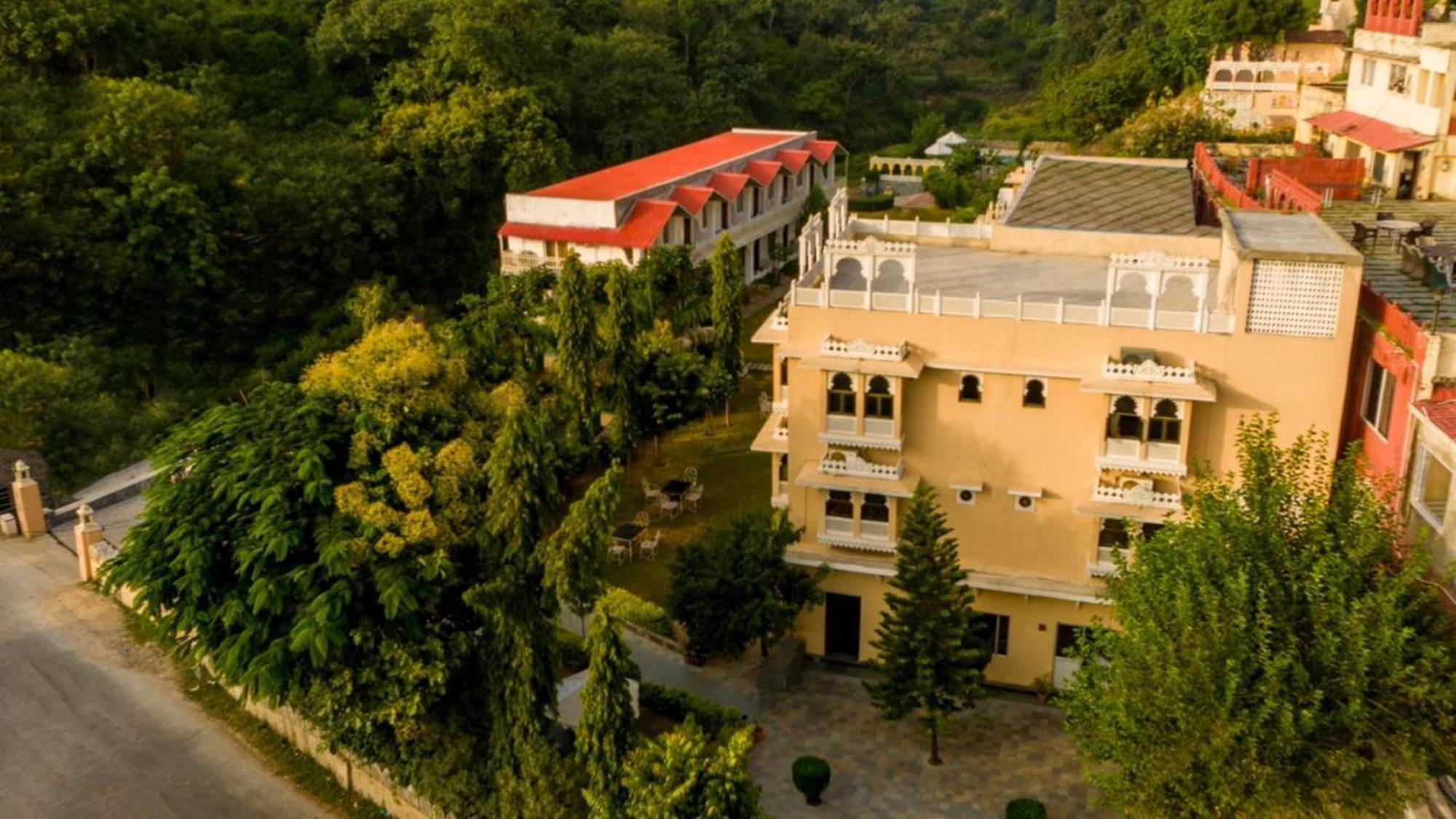 Kumbhal Palace And Homestay