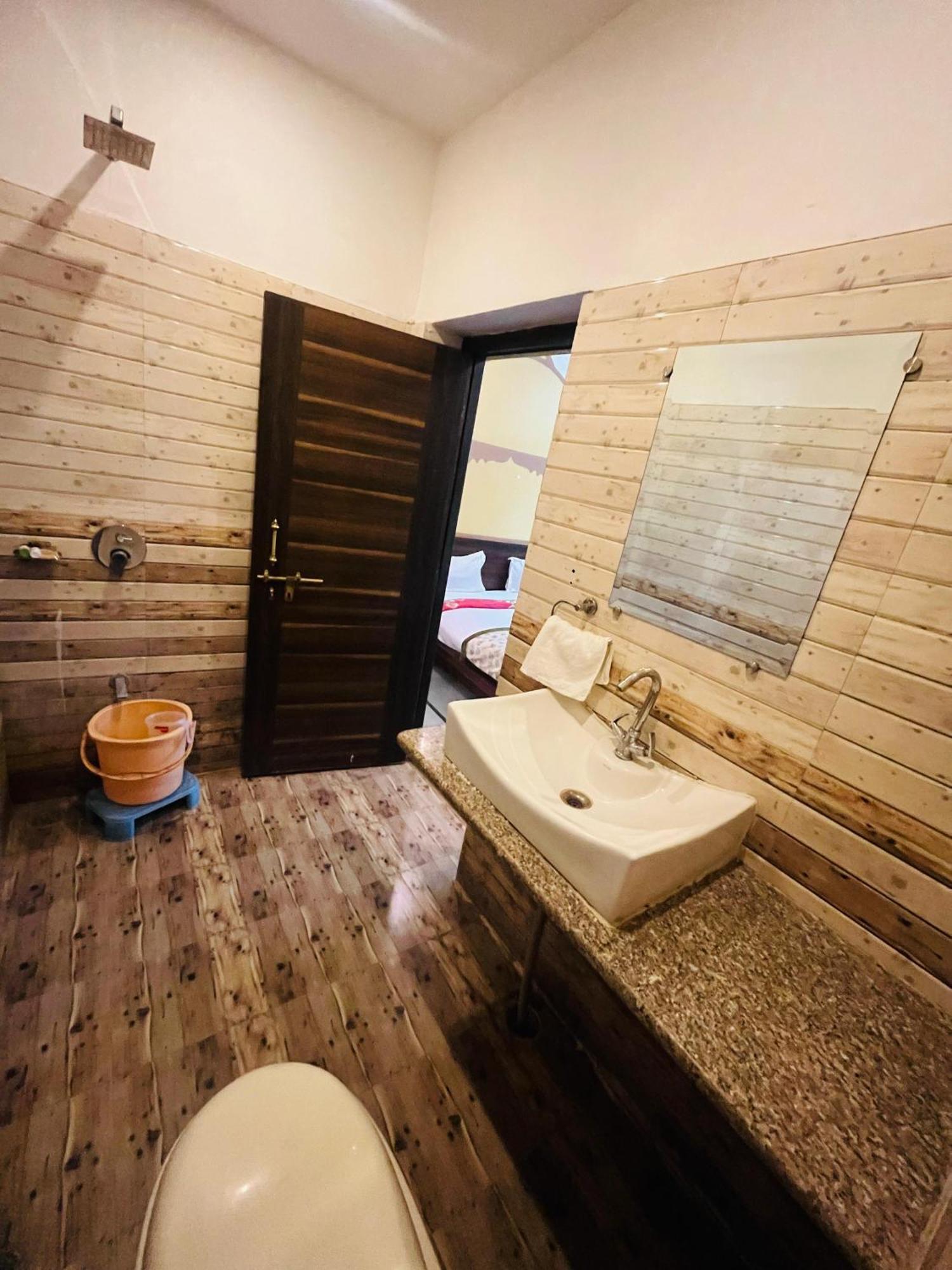 Homestay Kumbhal Palace And