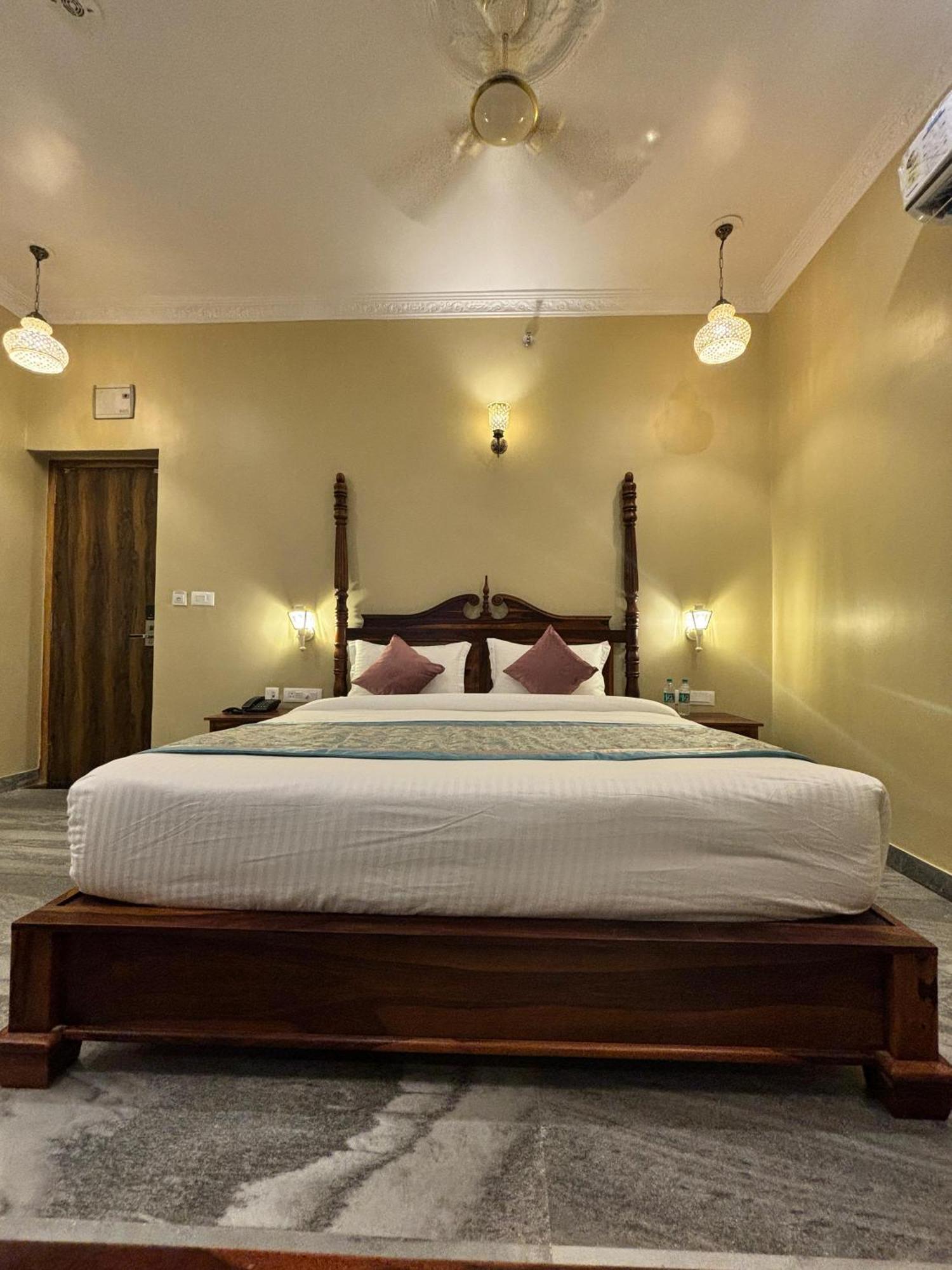 Hotel The Kumbha Mahal