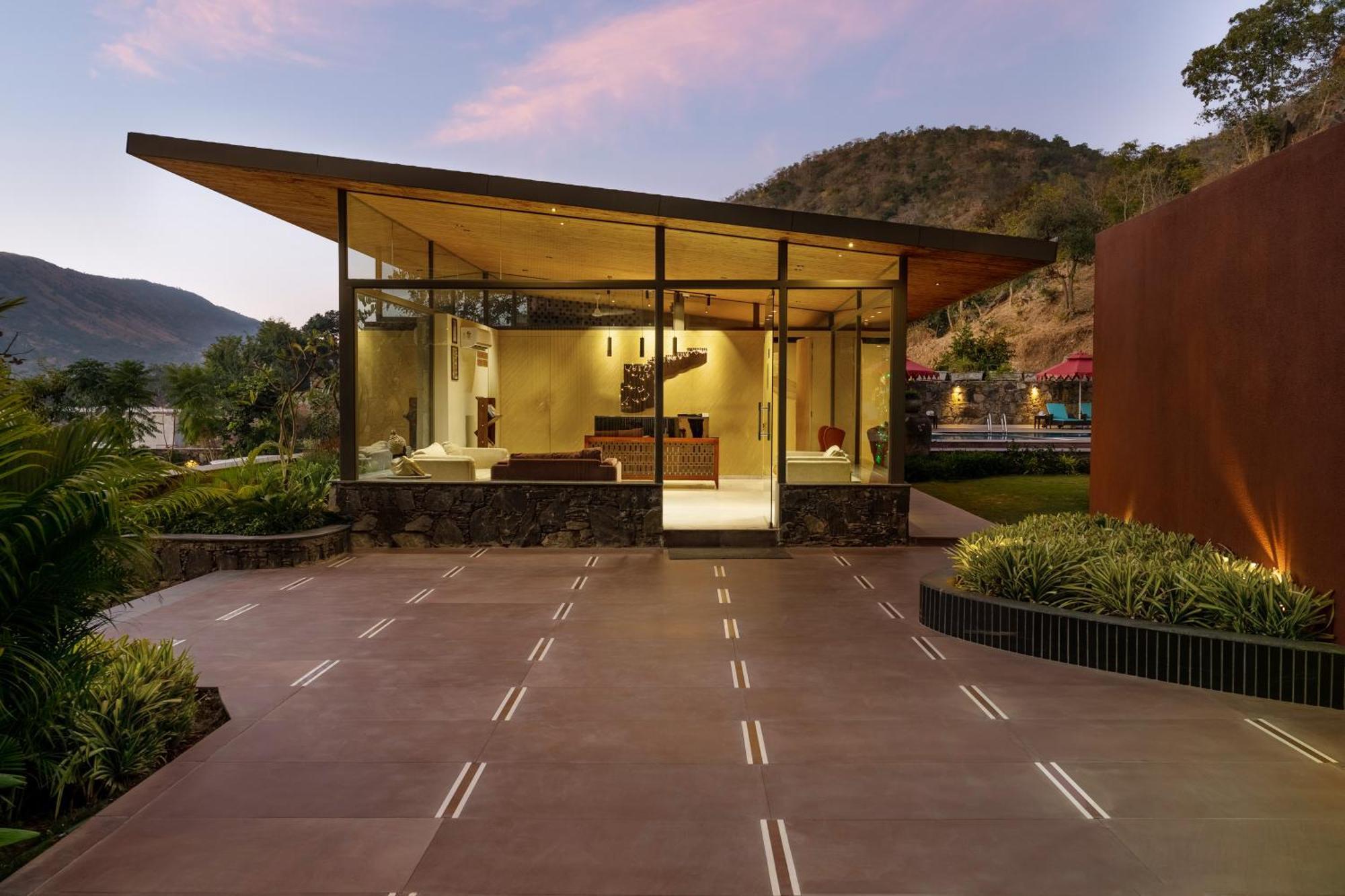 Stone Wood Premier Hotel