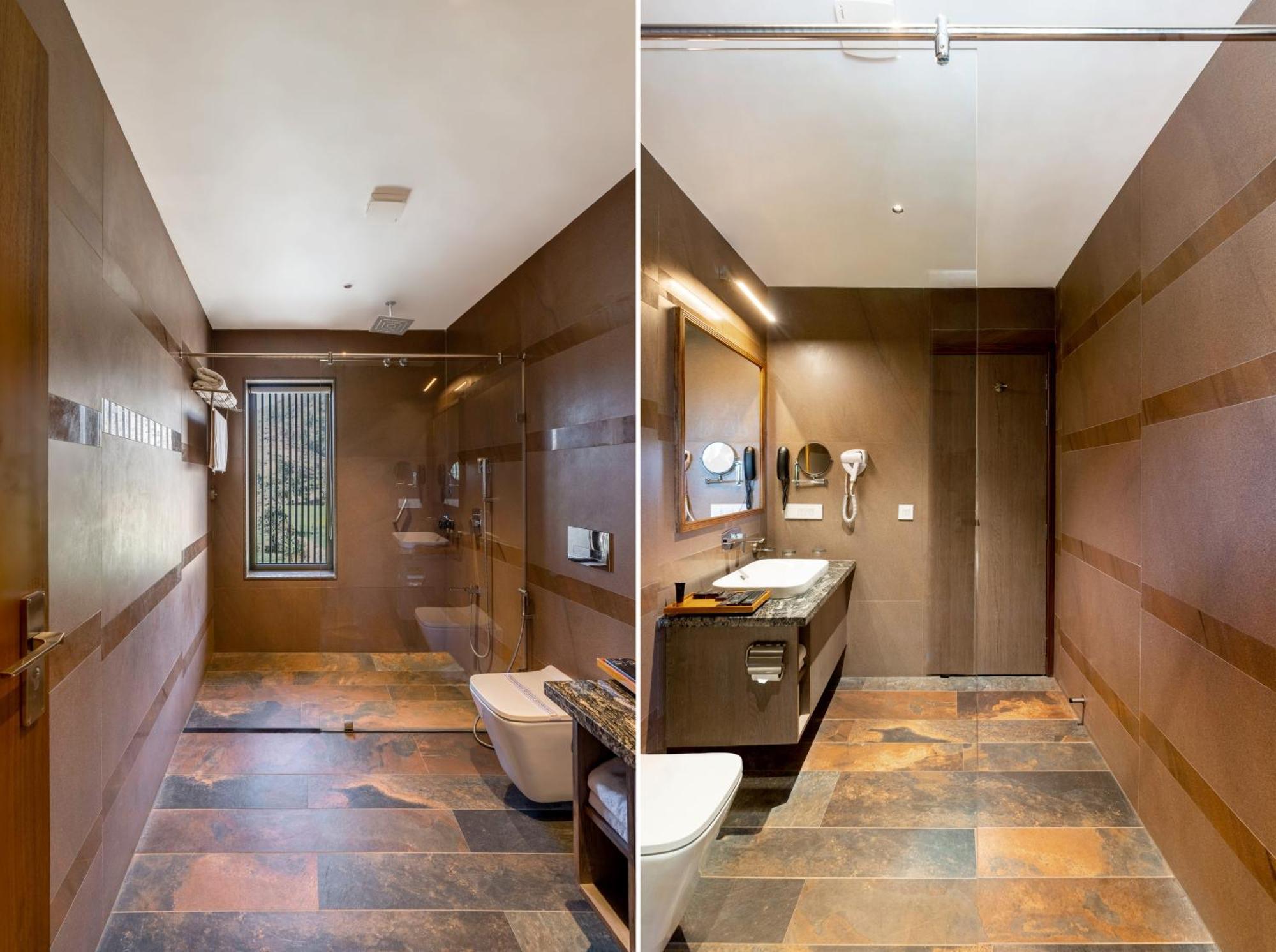 Hotel Stone Wood Premier