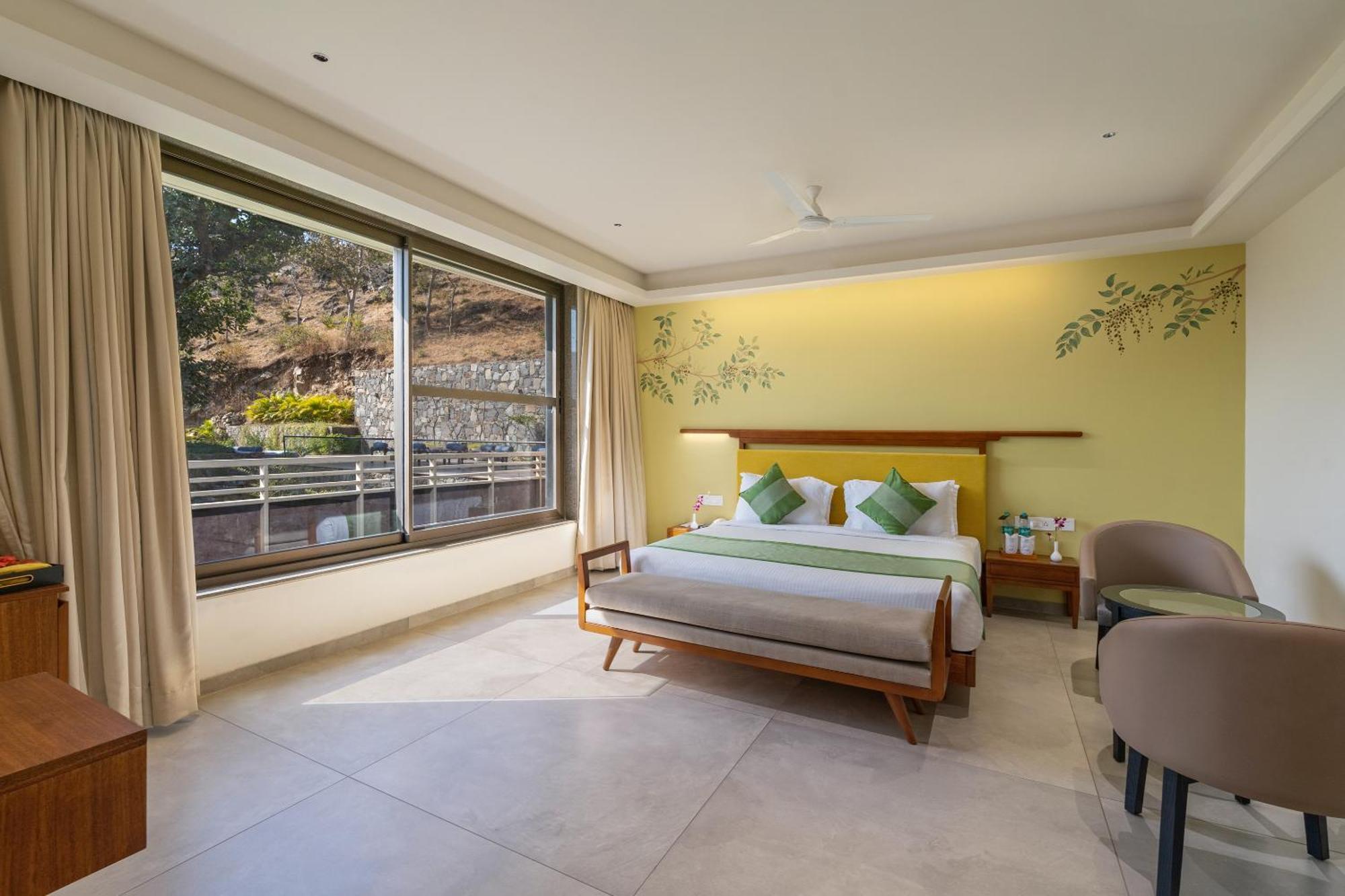 Stone Wood Premier Hotel Kumbhalgarh