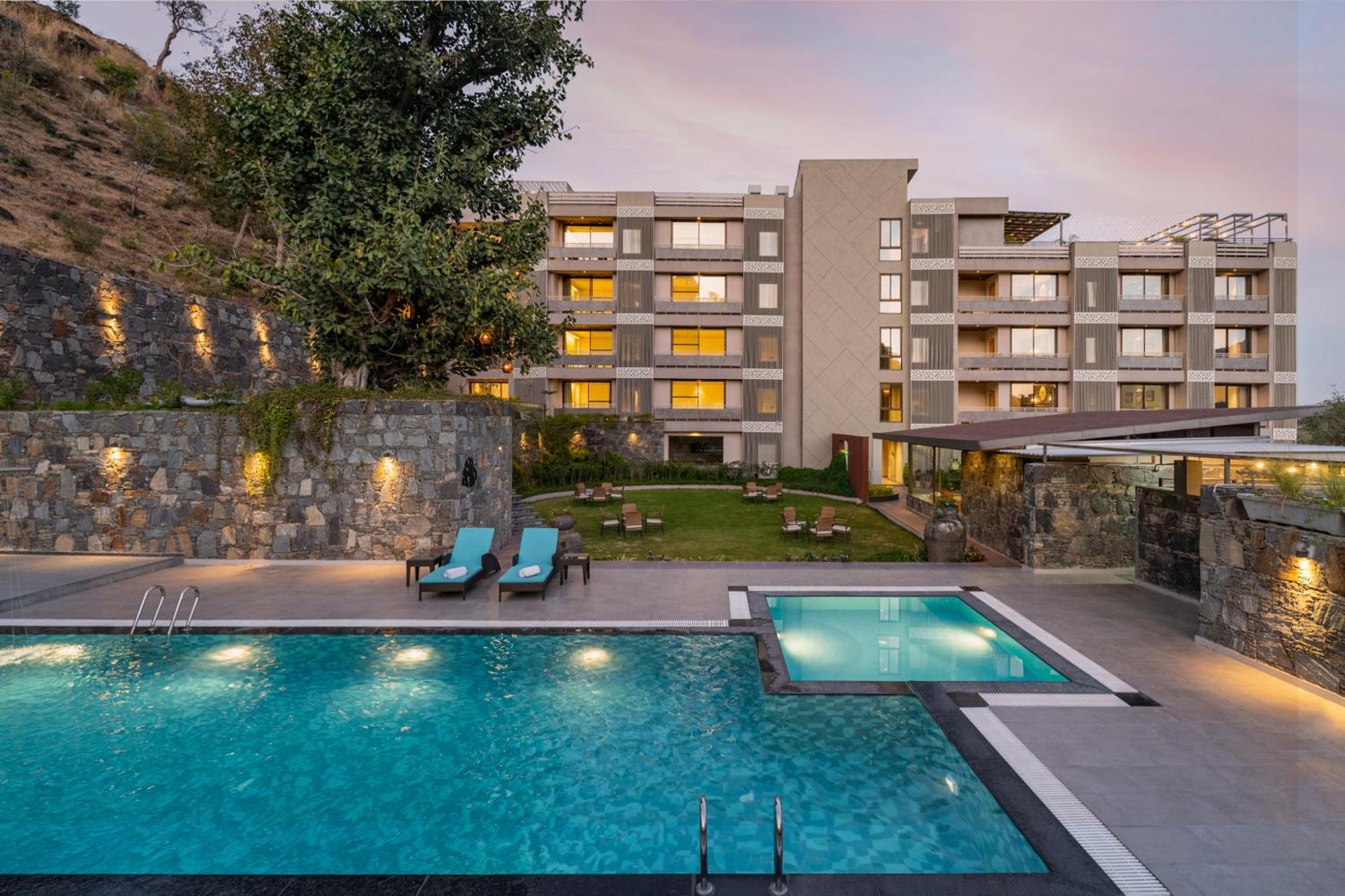 Hotel Stone Wood Premier Kumbhalgarh