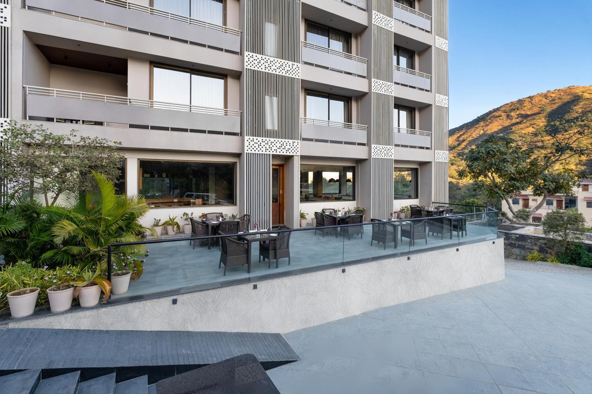 Hotel Stone Wood Premier 3*