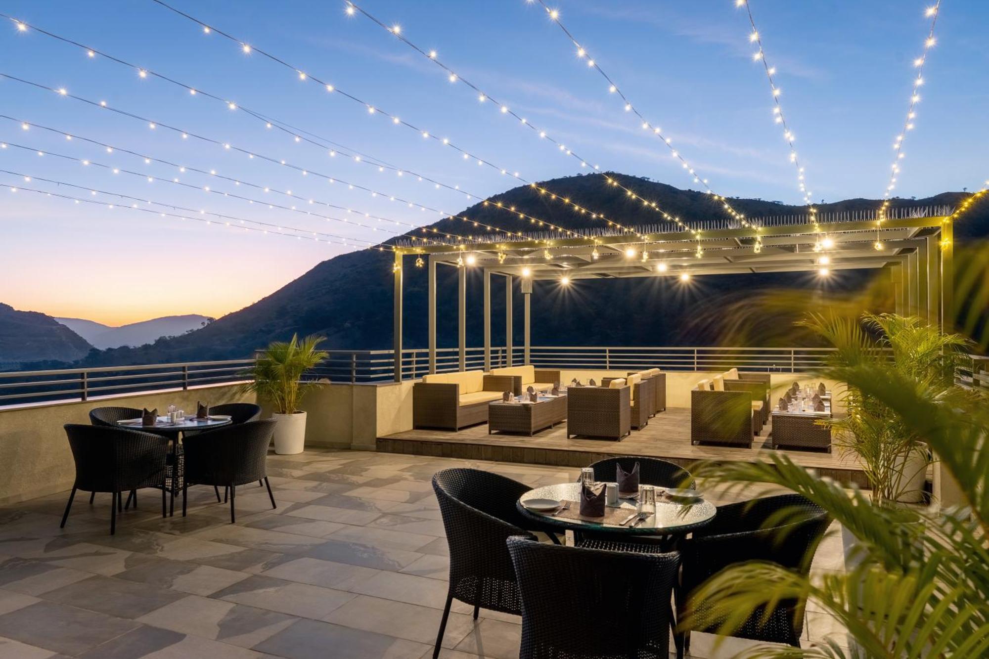 Hotel Stone Wood Premier Kumbhalgarh