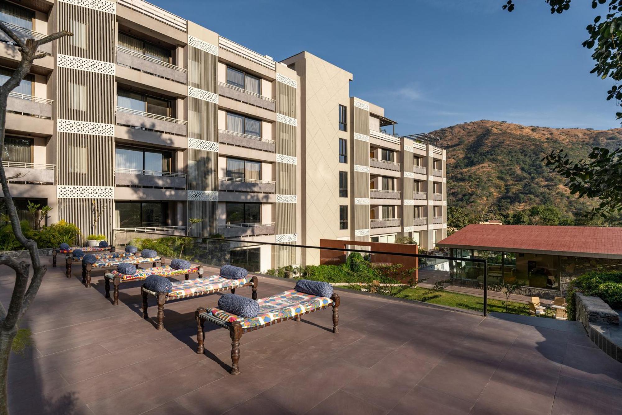 Stone Wood Premier 3*