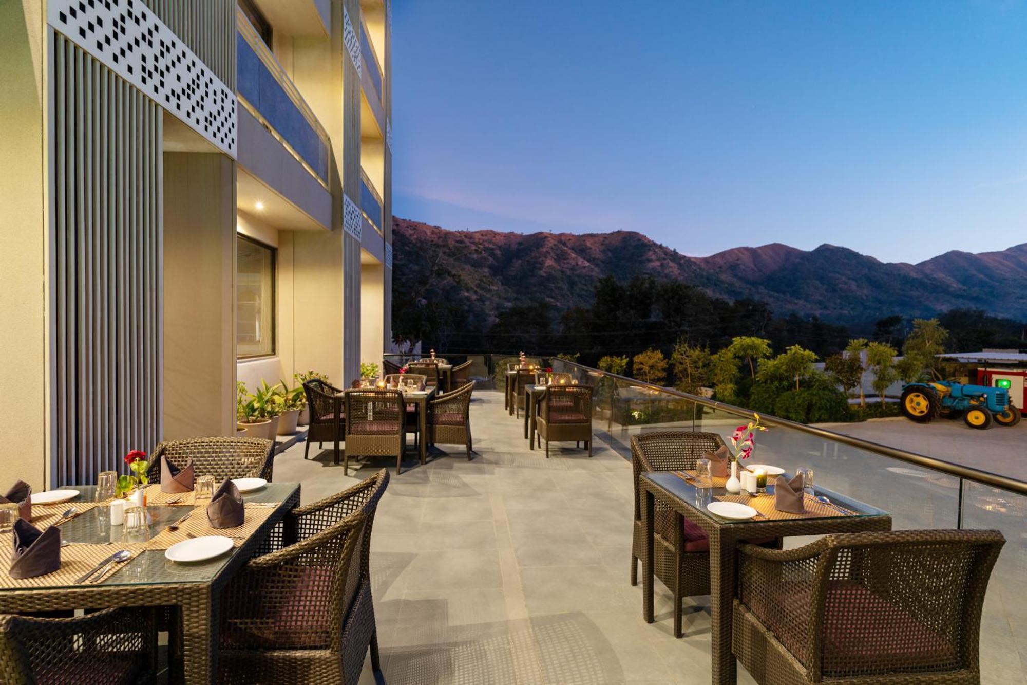 Stone Wood Premier 3* Kumbhalgarh