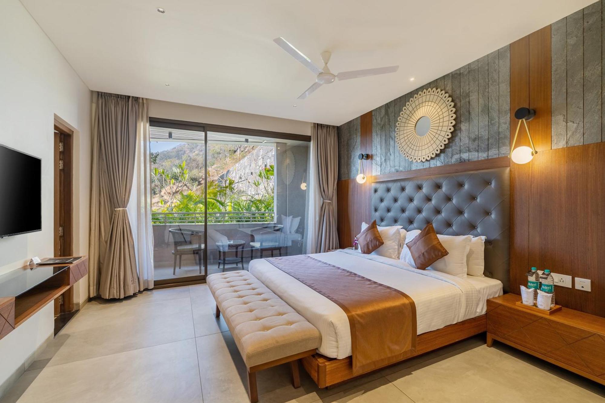 Hotel Stone Wood Premier Kumbhalgarh