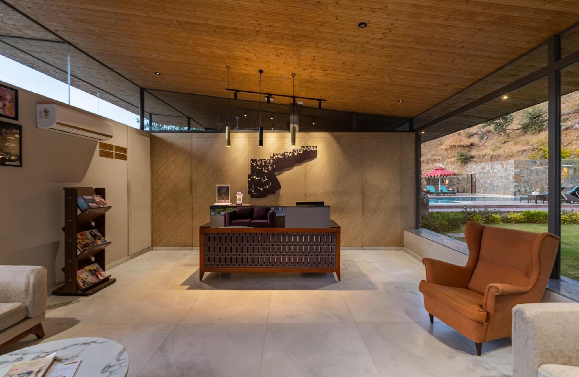 Stone Wood Premier