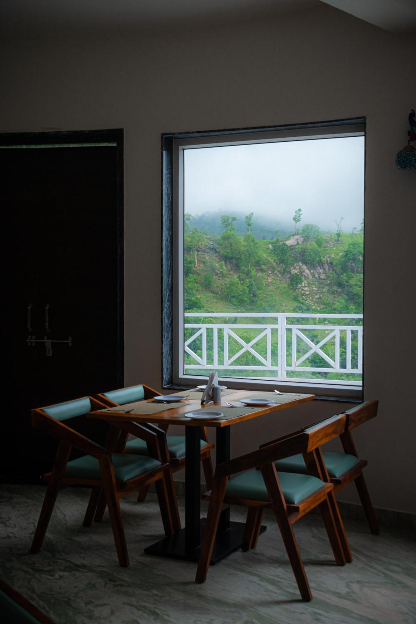 Resort The Sky Imperial Pavoreal Jungle *