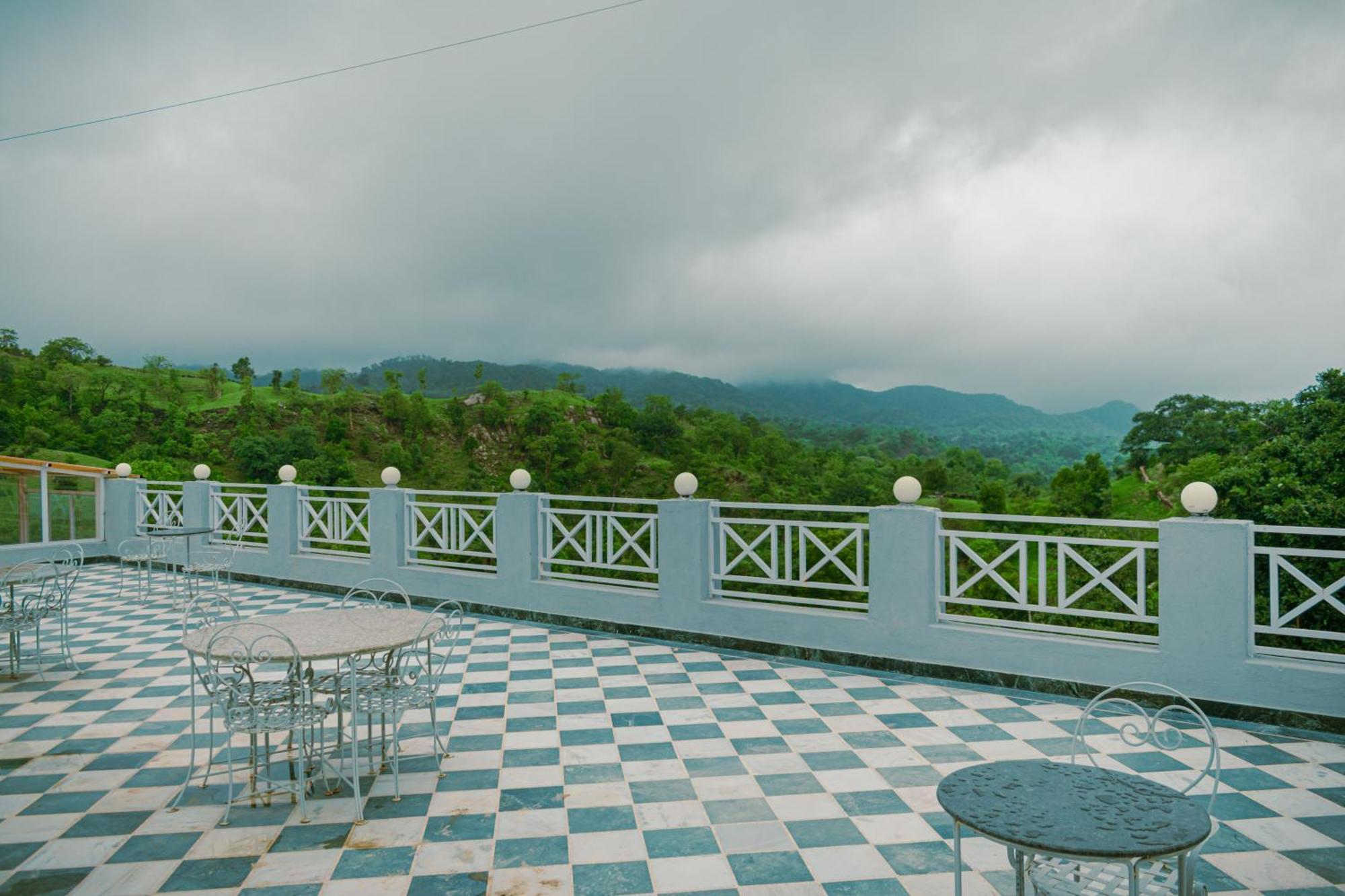 The Sky Imperial Pavoreal Jungle Resort Kumbhalgarh