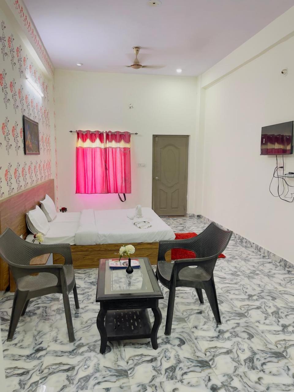 Rajwadi Palace 5*