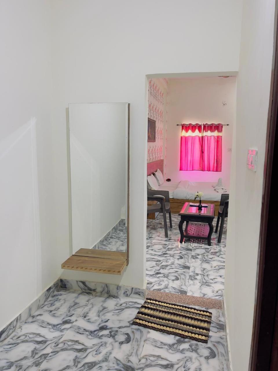 Hotel Rajwadi Palace 5*