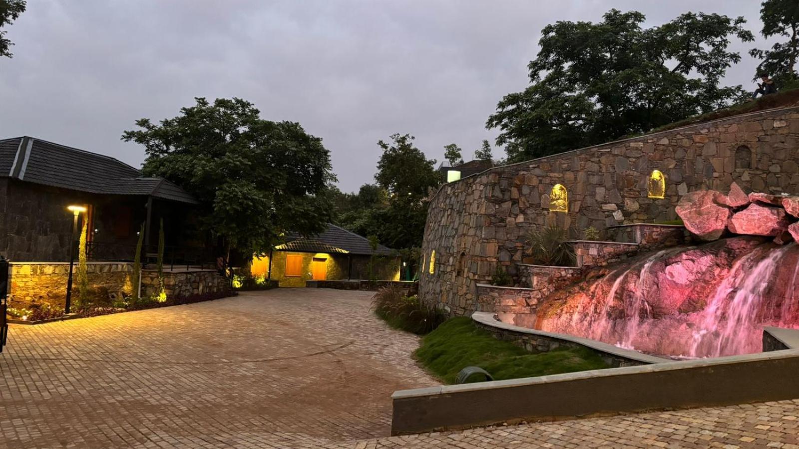 Kananwas Resort,