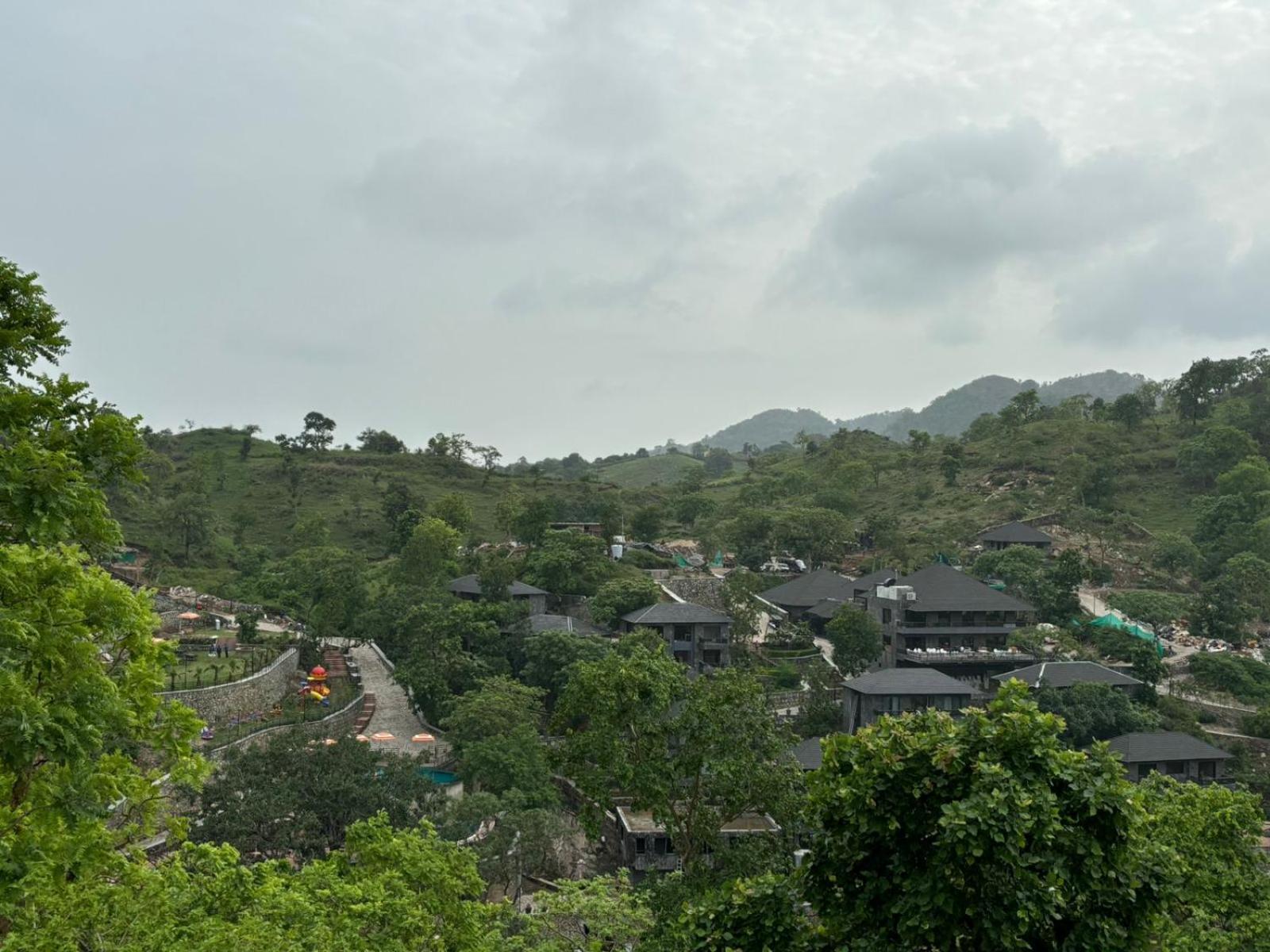 Kananwas Resort, Hotel