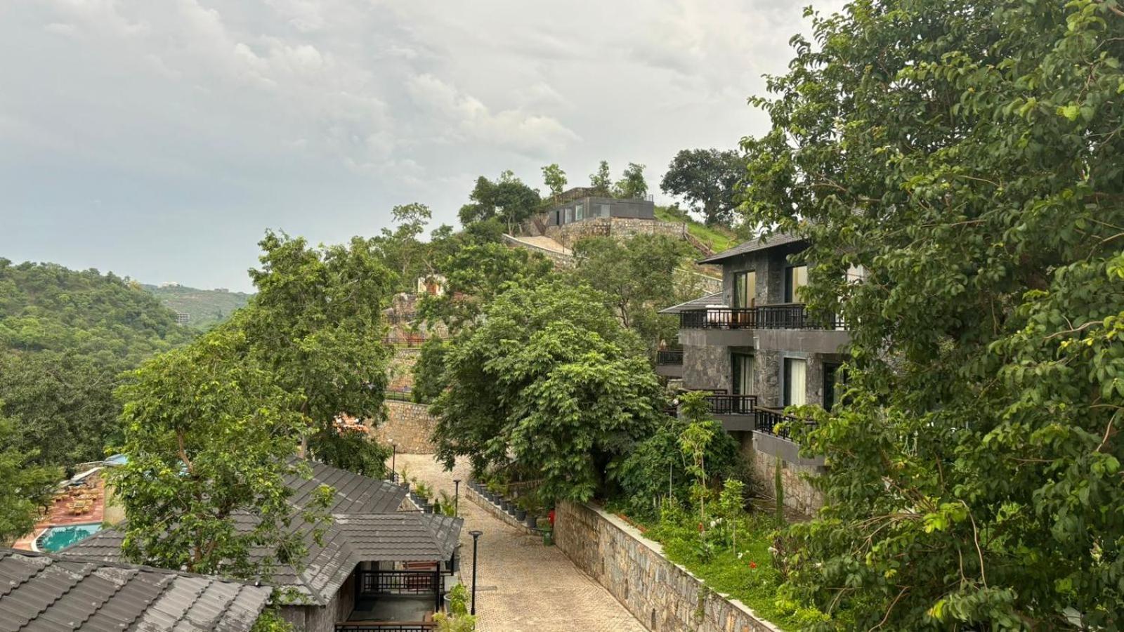 Kananwas Resort,