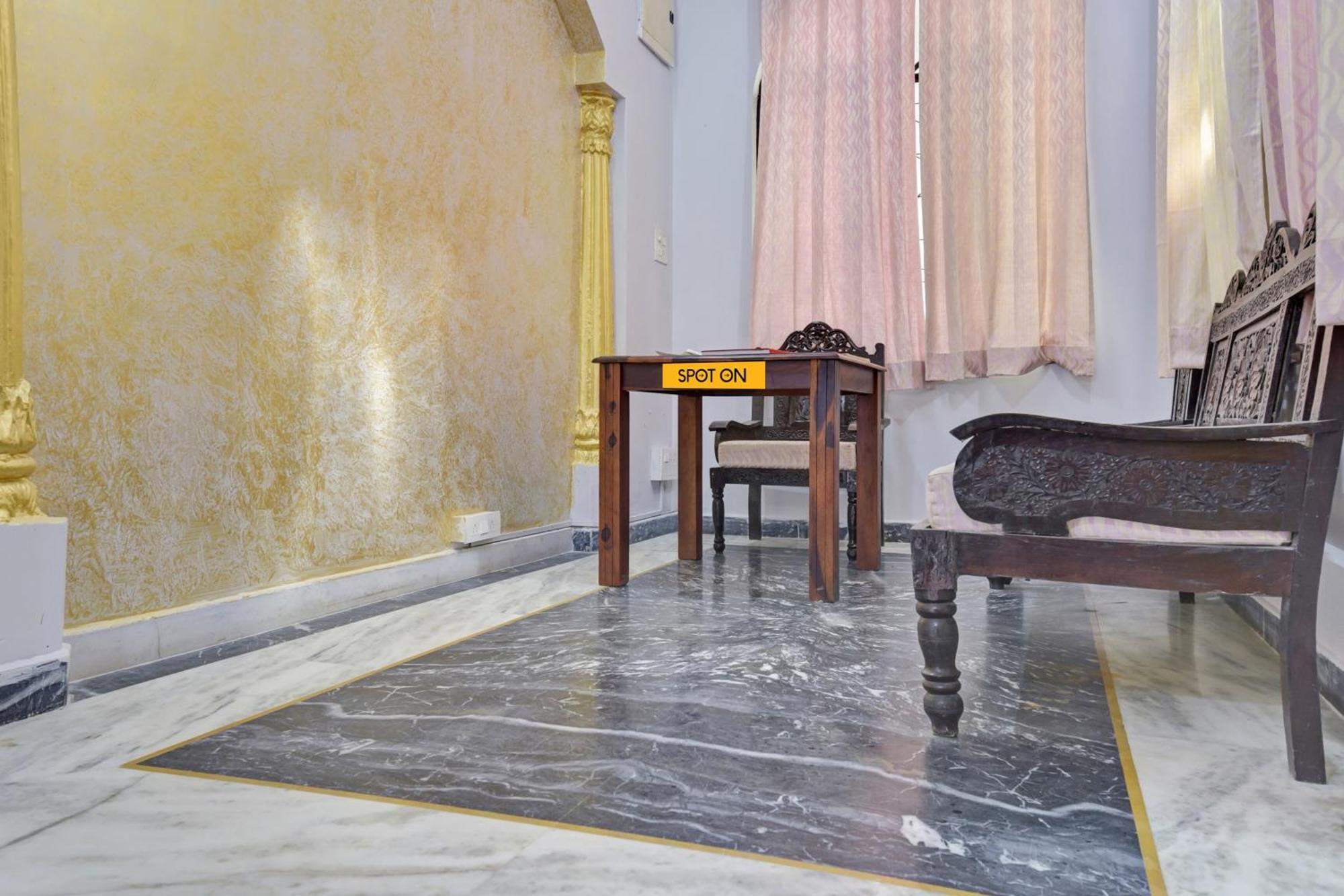 Hotel Spot On Shree Murti Nandan 3*