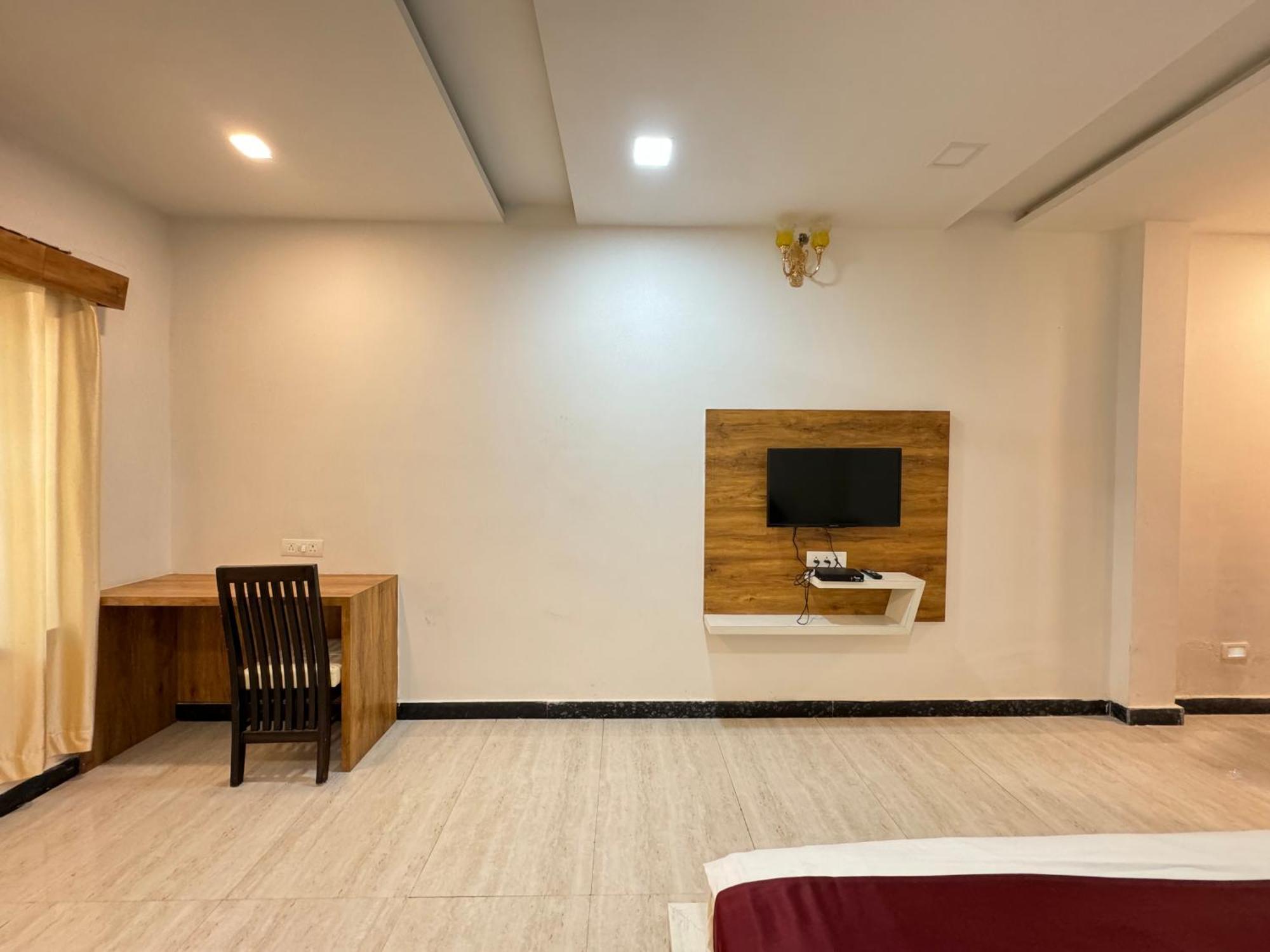 Hotel Dollar 3*