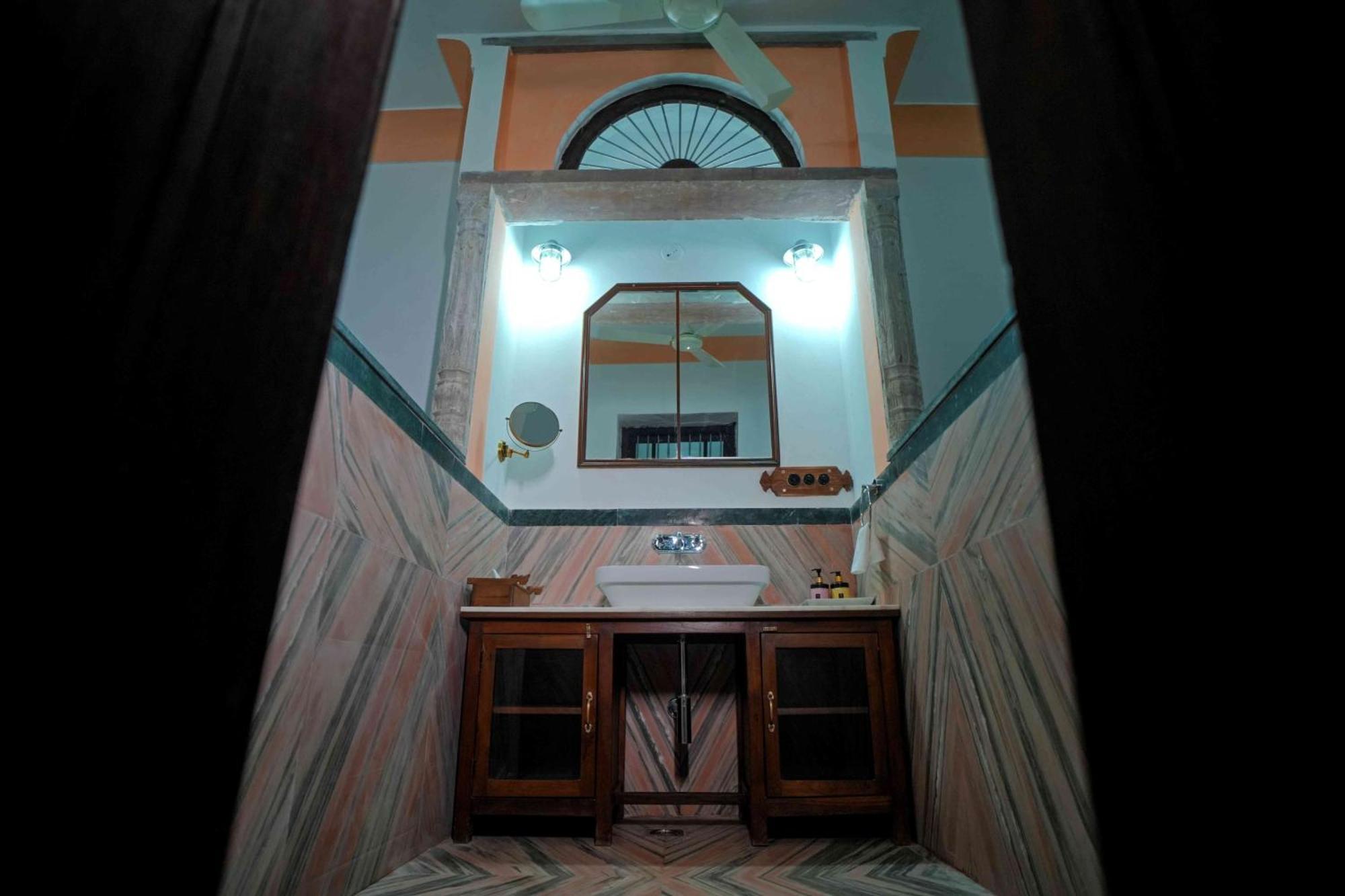 Shrisiddhpuram Hotel