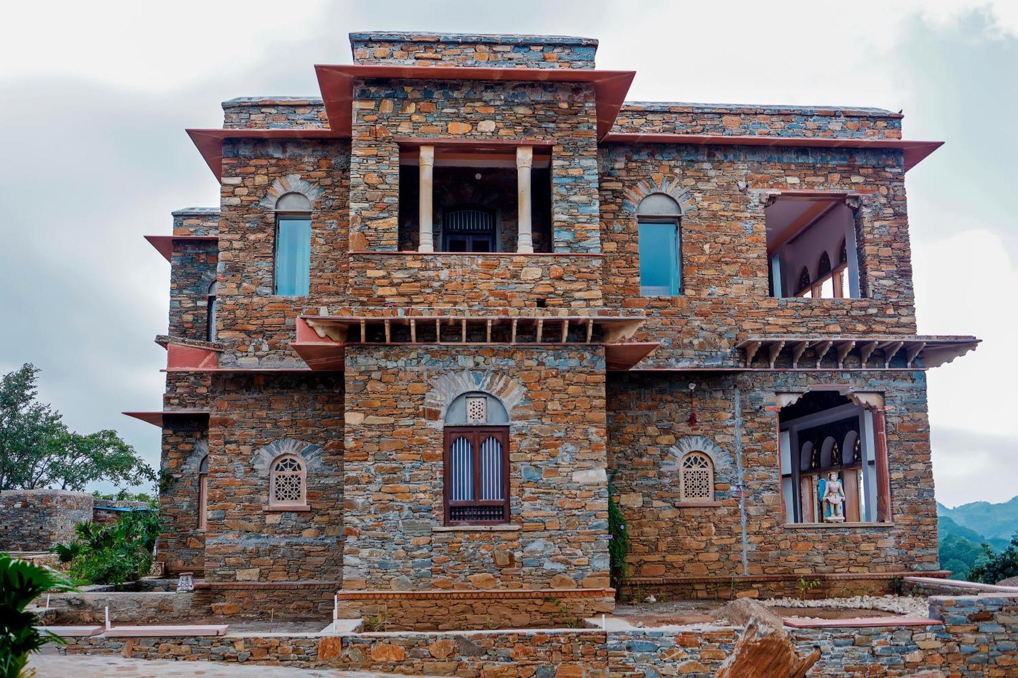 Hotel Shrisiddhpuram 5*