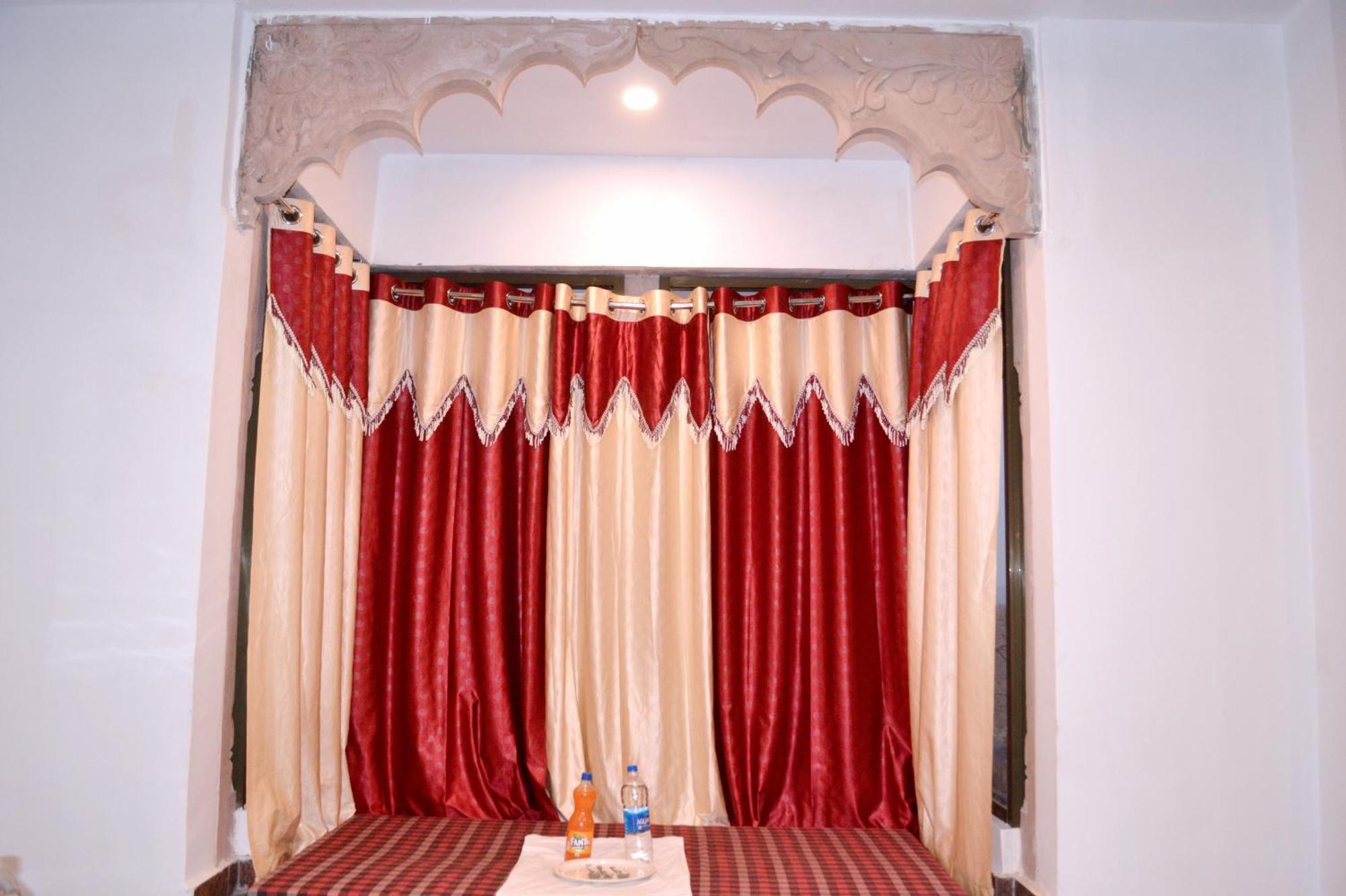 Rudraksh Hotel