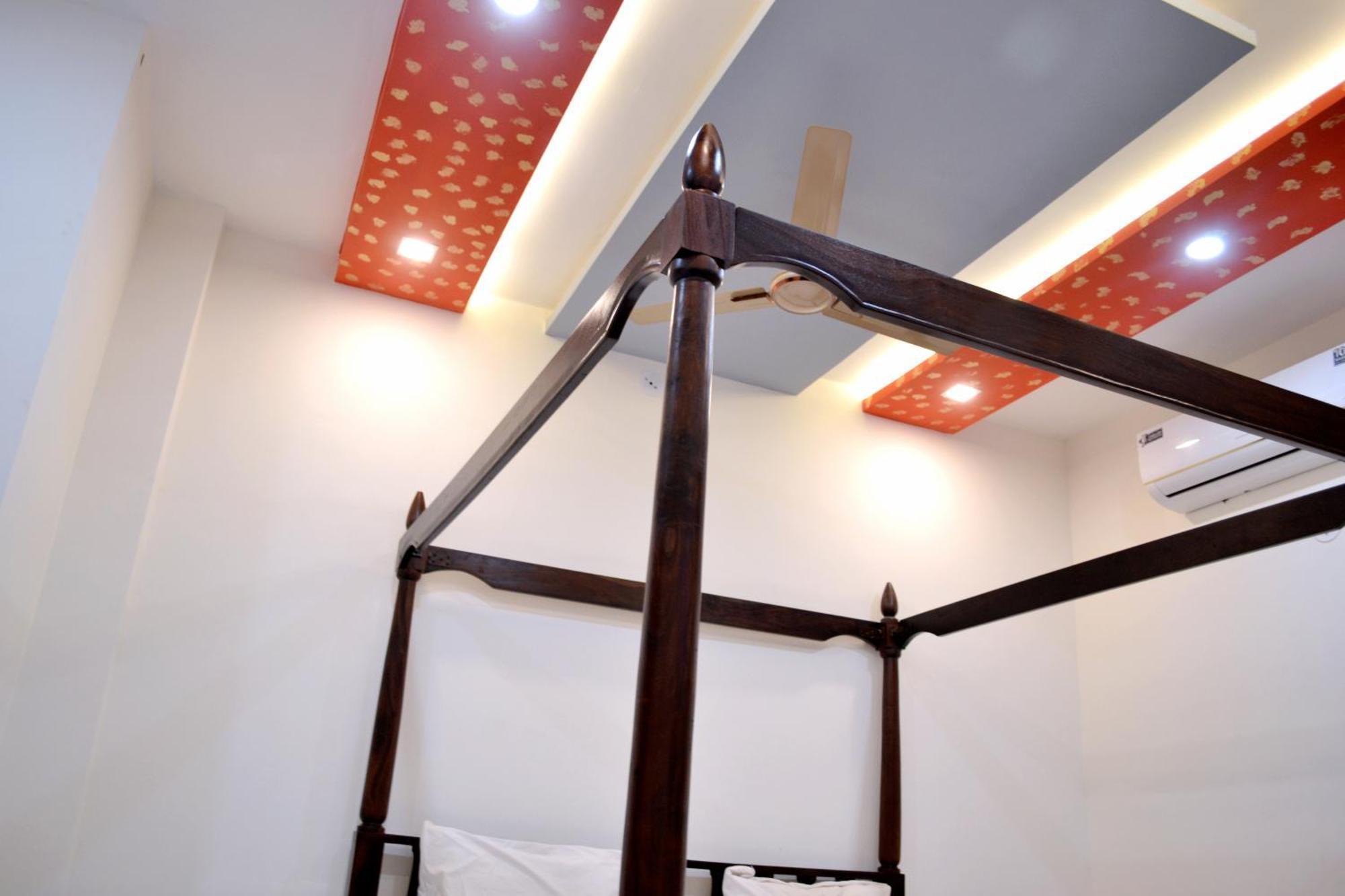 Rudraksh Hotel 3*