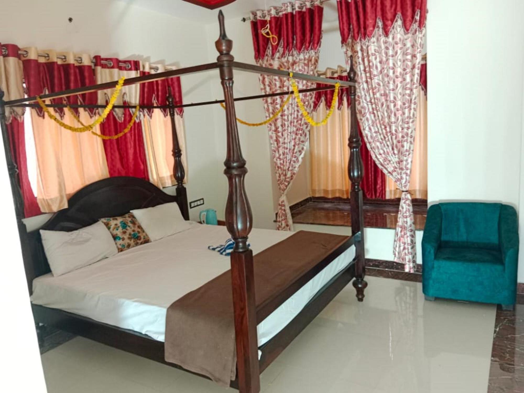 Hotel Rudraksh 3*