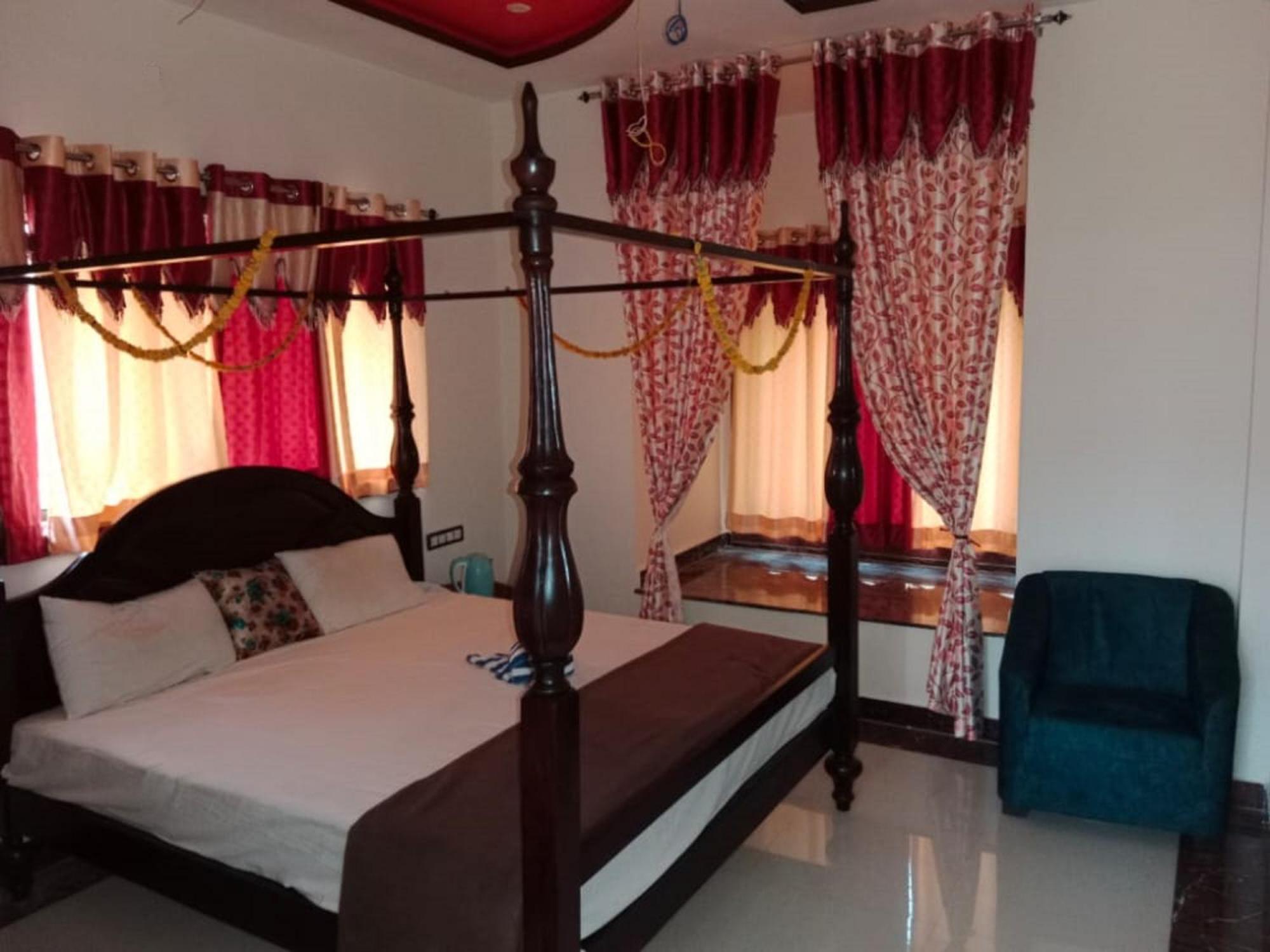 Hotel Rudraksh 3*